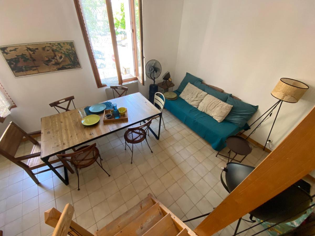Duplex Arago Au Coeur De Sete, Comme Une Petite Maison Exterior foto